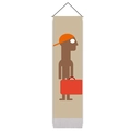 Arazzo da parete minimalista con figura marrone e cappellino arancione su beige - Omino a Stecco con Berretto Arancione (Stile 12)