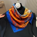 Foulard in seta con stampa pittura a olio vintage su un maglione nero a collo alto - 70*70cm / Pittura a Olio di Foglie d'Autunno