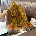 Elegante oversized zijden sjaal met bloemen- en luipaardprint in oranje en gele tinten - Rechthoekige Oversized Stijl / Luipaard-Oranje