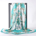 Foulard quadrato in seta con stampa bussola nautica e ancora su fondo turchese - Verde petrolio