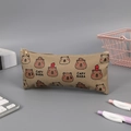 Leuke Capybara Oxford stoffen etui getoond in een georganiseerde bureauruimte - Multi-patroon Stijl
