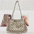 Borsa a spalla in perline argentate fatta a mano con design a rete intrecciata - Argento