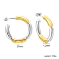 Dettaglio orecchini a cerchio bicolore oro e argento con indicazioni di misura - Cerchio a Forma di C Bicolore Oro e Argento (EA594001M)