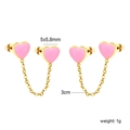 Detail van roze hart oorbellen met 3cm gouden ketting en afmetingen van 5x5,8mm - Roze Emaille Hart Stijl (EA5B780FG)