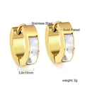 Détail de boucles d'oreilles en acier plaqué or avec incrustation coquille, 13mm de diamètre - Huggie Ronde Mince Dorée Avec Nacre (EA31720AG)