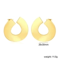 Detailed view of hollow irregular square earrings in gold measuring 29x30mm and 11.5g - Geometric C-Shape (EA5D1501G)