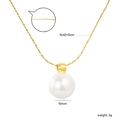 Detalle de colgante de perla de 10mm en collar de acero inoxidable dorado de 18K - Estilo Colgante de Perla Única de 10mm (NE2F600AG)