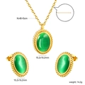 Dettaglio della catena dorata e dimensioni del ciondolo con pietra occhio di gatto verde - Verde (SE25860JG)