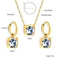 Vue détaillée des dimensions et matériaux de la parure de bijoux carrée en cristal bleu - Style Bleu Foncé Carré Doré (SE25670KG)