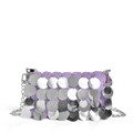 Funkelnde lila Paillettenhandtasche mit silberner Kette und glänzenden Metallscheiben - Silber