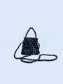 Détail d'un sac à main noir en perles tissées à la main avec perles facettées et éclat - Noir
