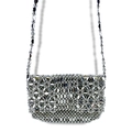 Moderne metallisch silberne Perlen-Umhängetasche mit handgefertigtem Blumendesign - Silber