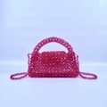 Bolso de mano de cuentas tejidas rosa vibrante con correa de hombro y acrílico - Rosa rojo