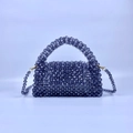Elegante bolso de mano de cuentas moradas tejidas con asa y correa desmontable - Gris Púrpura (Gris)