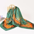 Retro emerald green and orange chain print satin headscarf on a beige woven bag - 90*90cm / Green Chain