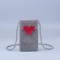 Handgefertigte silberne Perlen-Umhängetasche mit rotem Herzmuster für Damen - 11cm*2cm*19cm / Silber