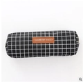 Minimalistisches schwarz-weißes Karo-Mäppchen mit braunem Leder-Patch für Studenten - Zylinder / Schwarzes Karo