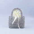 Silberne Perlen-Handtasche mit elegantem Innenfutter aus cremefarbenem Satin - 16cm*6cm*11.5cm / Silber