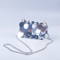 Silberne Pailletten-Umhängetasche mit Metallkette und schimmernder Schuppenstruktur für Damen - Silber