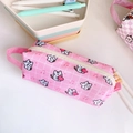 Roze etui met ruitjespatroon, schattige kat met een hartje en handig handvat - Kat