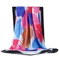 Foulard en satin 90x90cm avec imprimé floral coloré et bordure noire de style chic - Imprimé Feuille de Lotus Rose et Bleu (#1 Bleu)