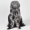 Carré de soie satinée à pois avec imprimé floral noir porté sur un mannequin de dos - S179-Noir