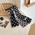 Sciarpa lavorata a maglia a pois da donna con motivo reversibile grigio e nero - 180*8.5cm / Grigio Scuro