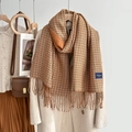 Retro pied-de-poule sjaal met kwastjes in vintage bruin voor de herfst en winter - Karamel Koffie