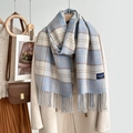 Écharpe à carreaux bleue et beige classique avec franges et étiquette élégante - Bleu ciel / Plus de 175cm