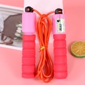 Roze en oranje springtouw met teller en schuimrubberen handvatten voor fitnessen - Roze