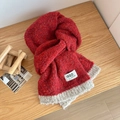 Bufanda de lana de punto grueso en bloques de color rojo y beige con etiqueta GQD - Rojo / Más de 175cm