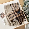 Winter houndstooth cashmere feel scarf in beige and brown color-block with fringe tassels - 68x196cm / Beige Coffee