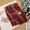 Sciarpa invernale a quadri vintage rossa verde e gialla con eleganti frange - Quadri Retro Rosso Verde
