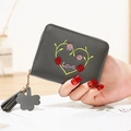 Mini porte-monnaie gris foncé avec broderie cœur fleurie et pompon trèfle - Gris