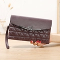 Bolso bandolera de cuero PU morado oscuro con patrón acolchado y hebilla de mariposa plata - Púrpura