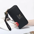 Cartera larga negra con cremallera para mujer y adorno de mariposa metalizada - Negro