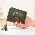 Mini porte-monnaie vert foncé avec broderie cœur rose et fermeture à gland en cuir - Vert Foncé