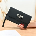 Schwarze lange Clutch mit Litschi-Textur und eleganter silberner Schleifenschnalle - Schwarz