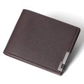 Cartera corta para hombre en cuero lichi marrón oscuro con detalle de metal plateado - Café Oscuro