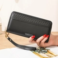 Portefeuille long pour femme en cuir noir avec dragonne et motif à pois ajourés - Noir