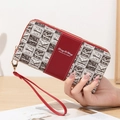 Portefeuille long en patchwork avec imprimé lettre K noir et blanc et bande rouge - Bordeaux