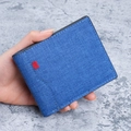 Schlanke blaue Leinwand-Bifold-Brieftasche für Herren mit rotem Akzent-Label - Blau
