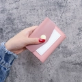 Petit portefeuille femme rose et blanc avec boucle dorée et design Simple Life - Rose