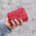 Portafoglio compatto a fisarmonica rosso in pelle martellata con scritte dorate e zip - Rosso