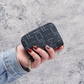 Portacarte nero portatile con stampe di lettere argentate e cerniera dorata elegante - Nero