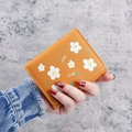 Portefeuille triple en cuir PU jaune gingembre avec imprimé marguerite et texte LOVE - Marron