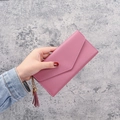 Lange rosa Damengeldbörse mit Herzanhänger und eleganter Litschi-Struktur - Dunkelrosa
