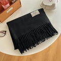 Écharpe noire en maille épaisse classique avec franges et étiquette tissée décorative - Noir Intense