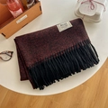 Écharpe tissée bordeaux et noir avec pompons à franges et étiquette de marque blanche - Rouge Noir