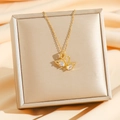 Elegante collar de acero de titanio chapado en oro con colgantes de doble cisne y circonitas - Dorado Circonita Blanca